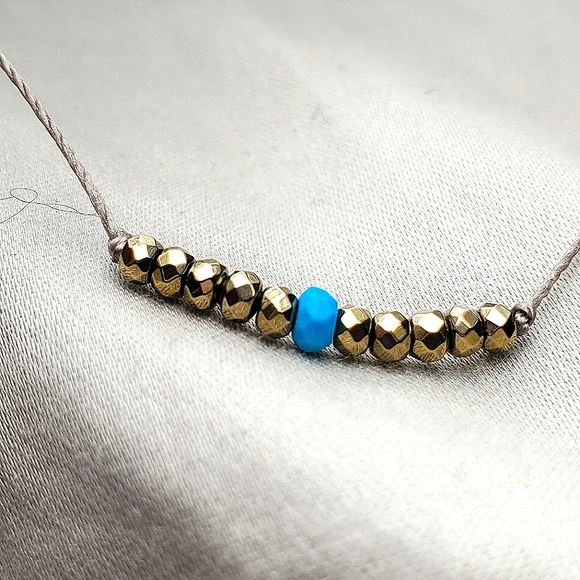 minimal turquoise necklace - Picture 5 of 8
